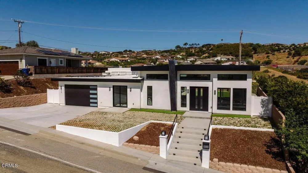954 Colina Vista Ventura, CA 93003