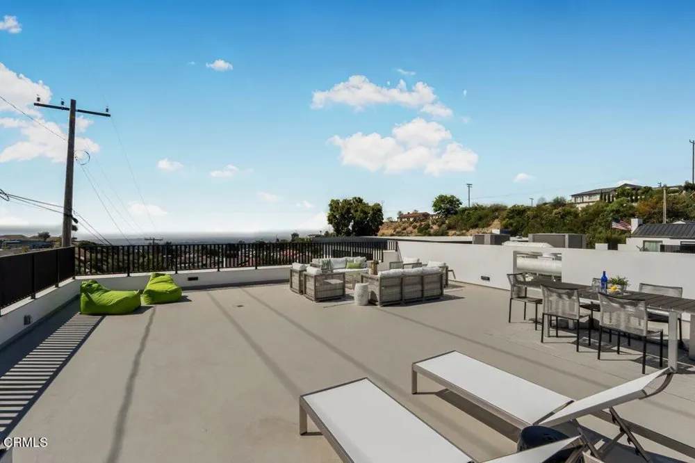954 Colina Vista Ventura, CA 93003