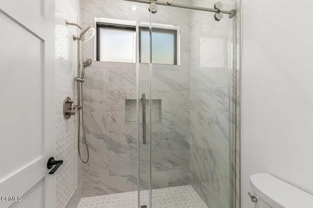 954 Colina Vista Ventura, CA 93003
