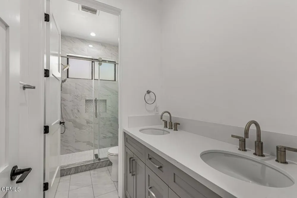 954 Colina Vista Ventura, CA 93003