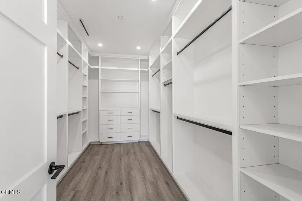 954 Colina Vista Ventura, CA 93003
