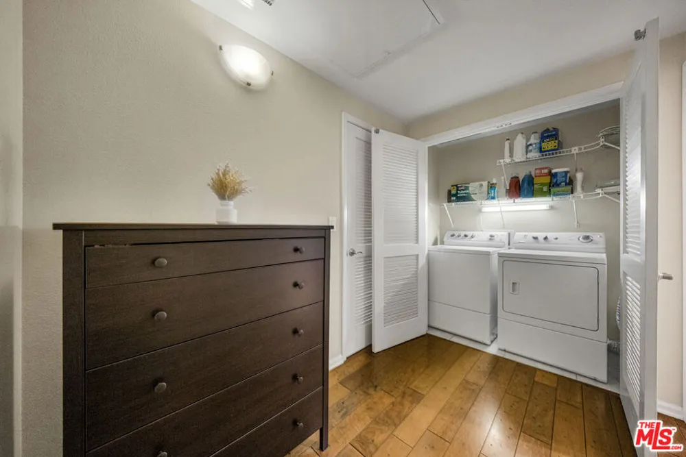 3401 S Bentley Avenue #301 Los Angeles, CA 90034