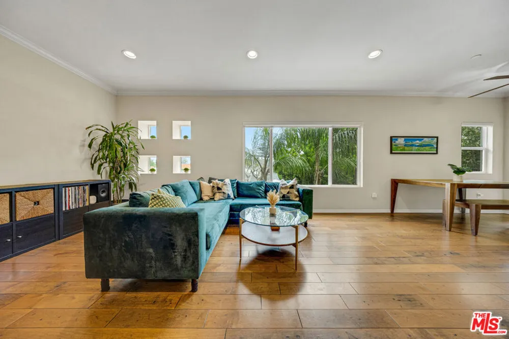 3401 S Bentley Avenue #301 Los Angeles, CA 90034