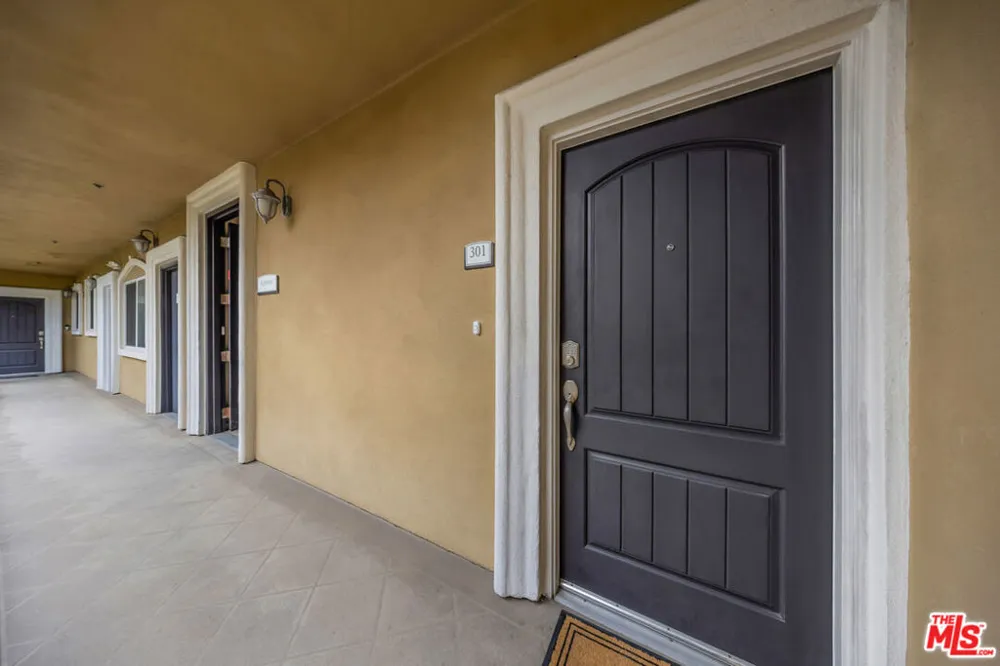 3401 S Bentley Avenue #301 Los Angeles, CA 90034