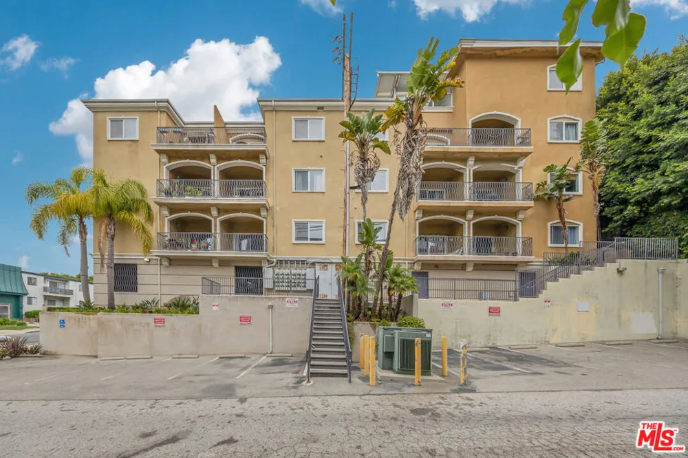 3401 S Bentley Avenue #301 Los Angeles, CA 90034