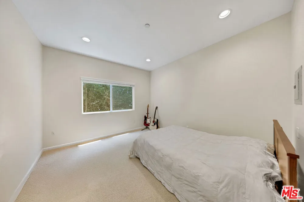 3401 S Bentley Avenue #301 Los Angeles, CA 90034