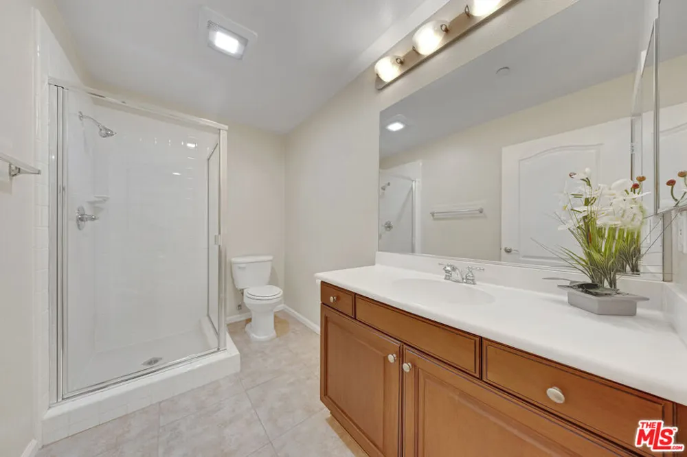 3401 S Bentley Avenue #301 Los Angeles, CA 90034
