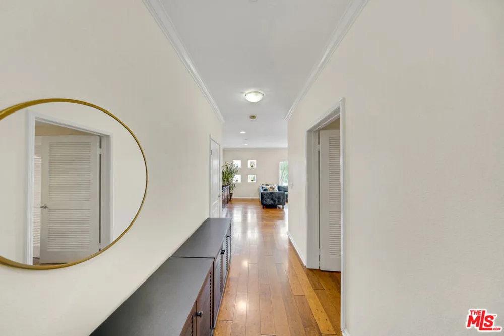 3401 S Bentley Avenue #301 Los Angeles, CA 90034