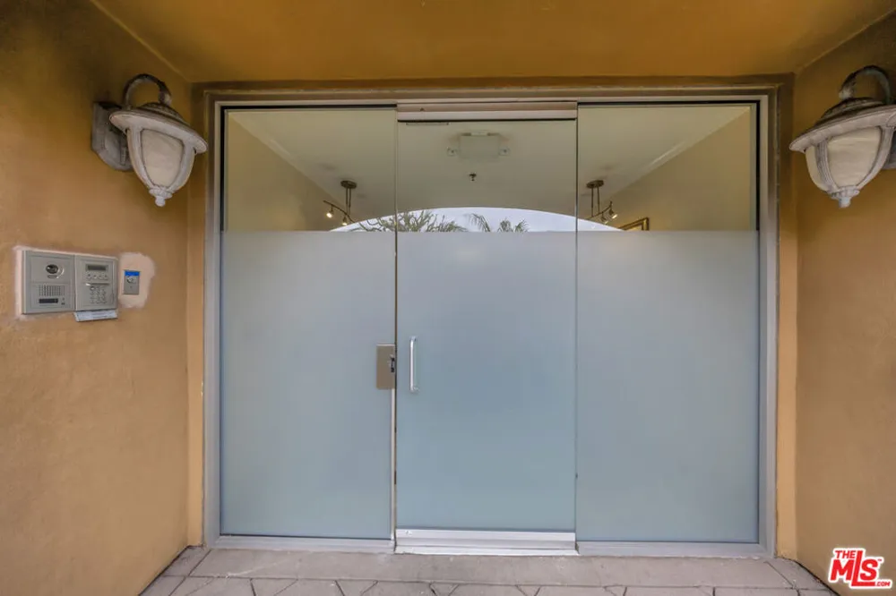 3401 S Bentley Avenue #301 Los Angeles, CA 90034