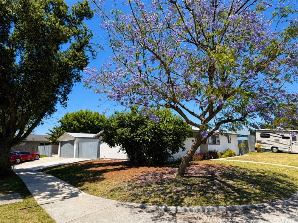 2501 Santa Ysabel Fullerton, CA 92831