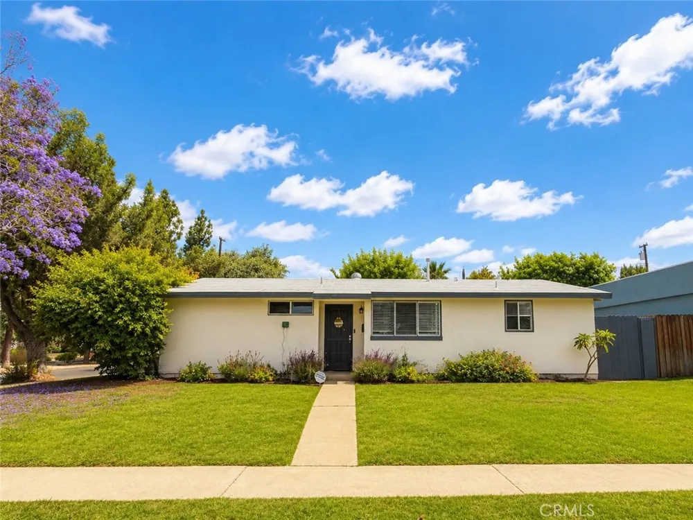 2501 Santa Ysabel Fullerton, CA 92831