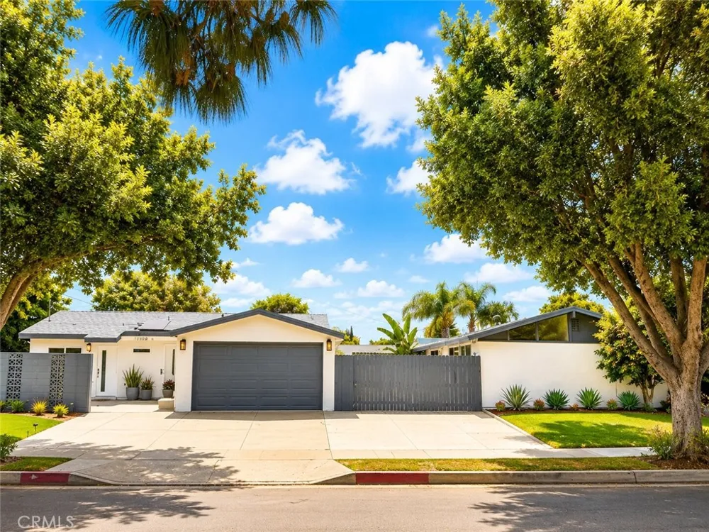 2501 Santa Ysabel Fullerton, CA 92831