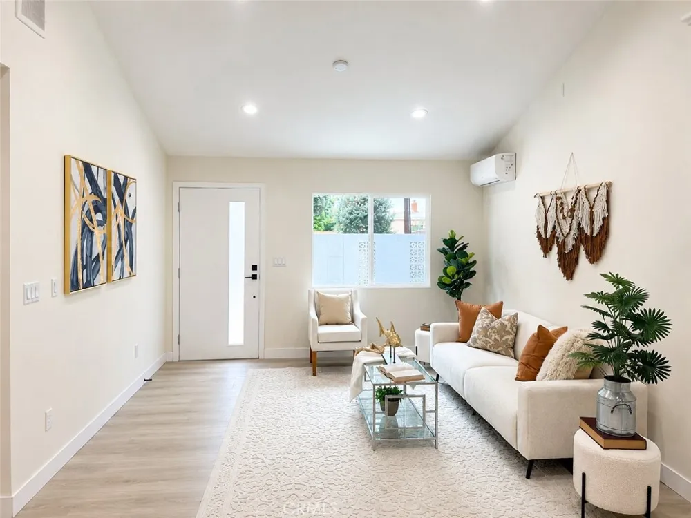 2501 Santa Ysabel Fullerton, CA 92831