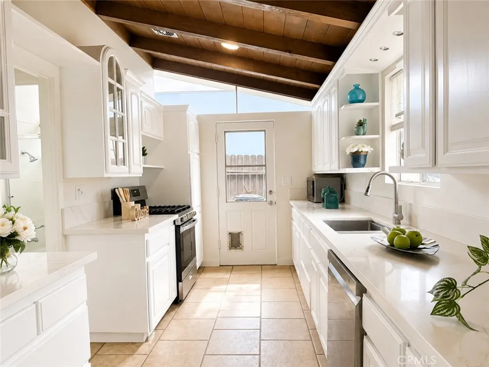2501 Santa Ysabel Fullerton, CA 92831