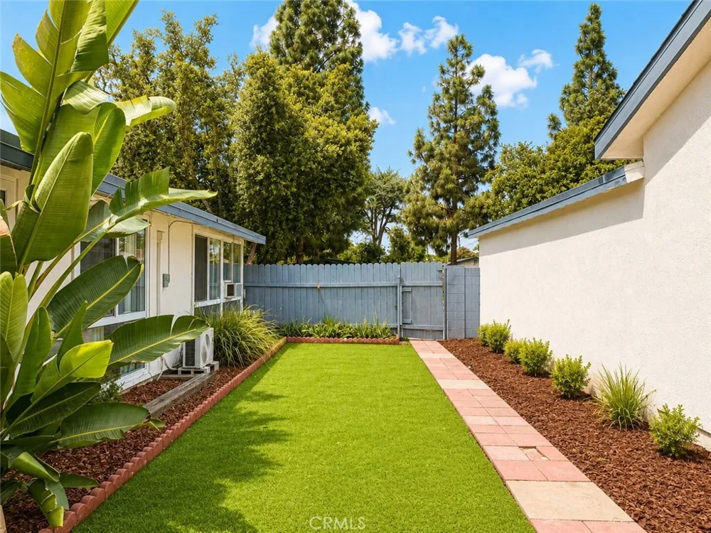 2501 Santa Ysabel Fullerton, CA 92831
