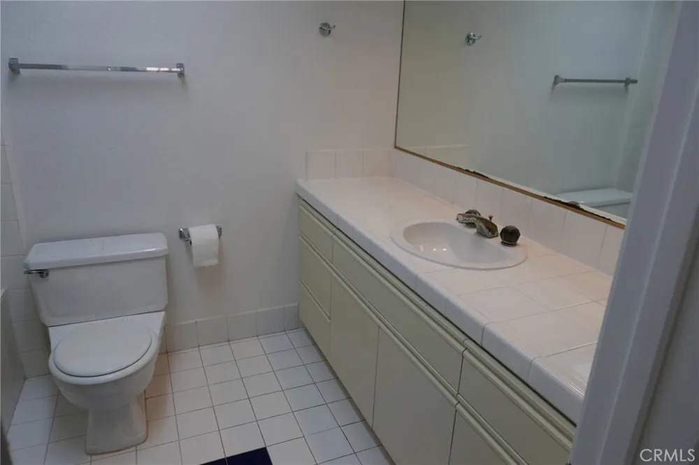 16795 Roosevelt #C Huntington Beach, CA 92649