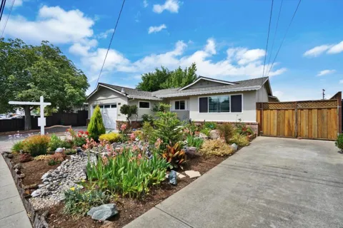 831 Wagoner Drive