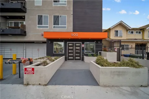 900 S Kenmore Avenue #504