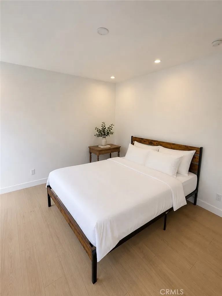 14720 Valerio Van Nuys, CA 91405