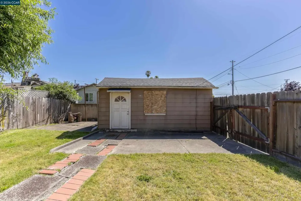 5526 Carl Ave Richmond, CA 94804