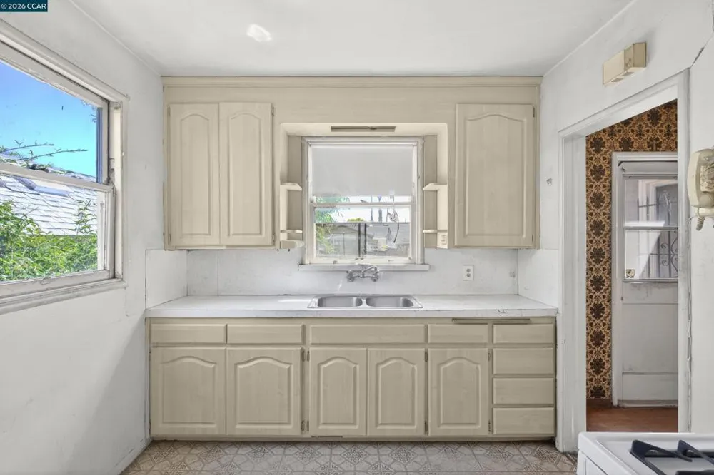 5526 Carl Ave Richmond, CA 94804