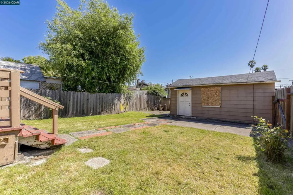 5526 Carl Ave Richmond, CA 94804