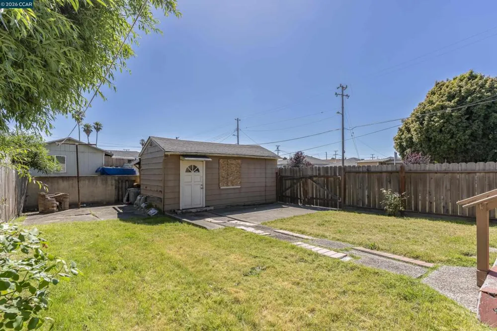 5526 Carl Ave Richmond, CA 94804
