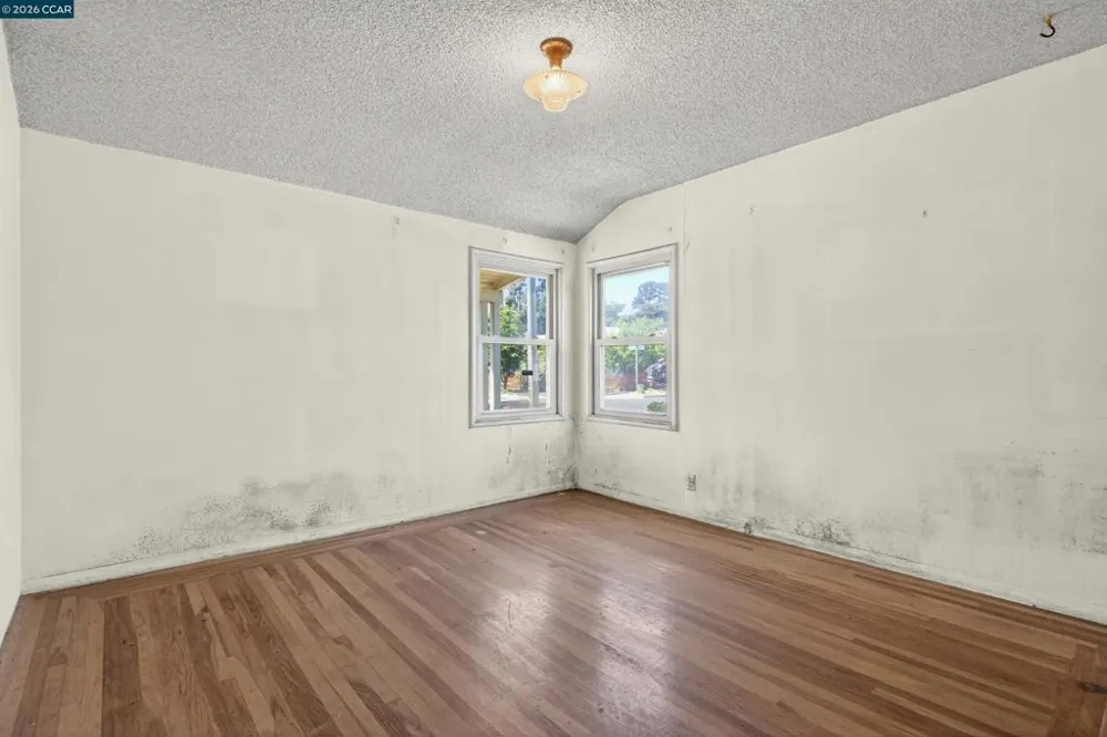 5526 Carl Ave Richmond, CA 94804