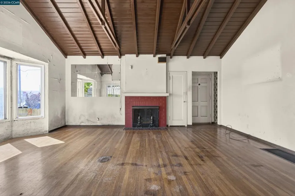 5526 Carl Ave Richmond, CA 94804