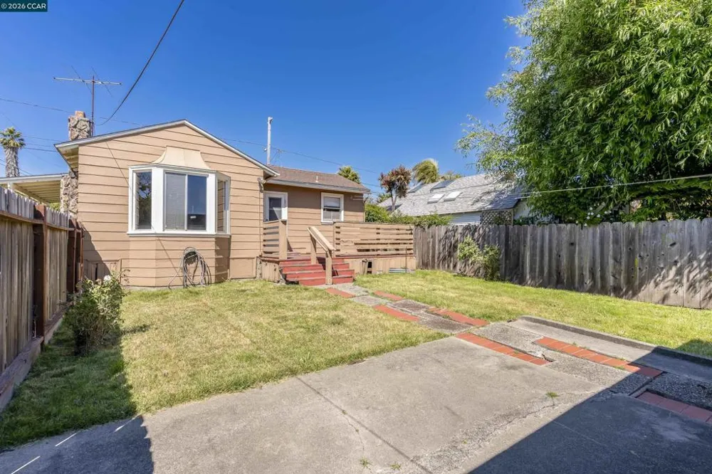 5526 Carl Ave Richmond, CA 94804