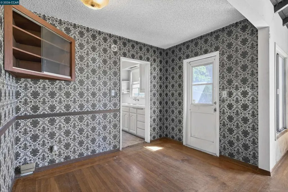 5526 Carl Ave Richmond, CA 94804
