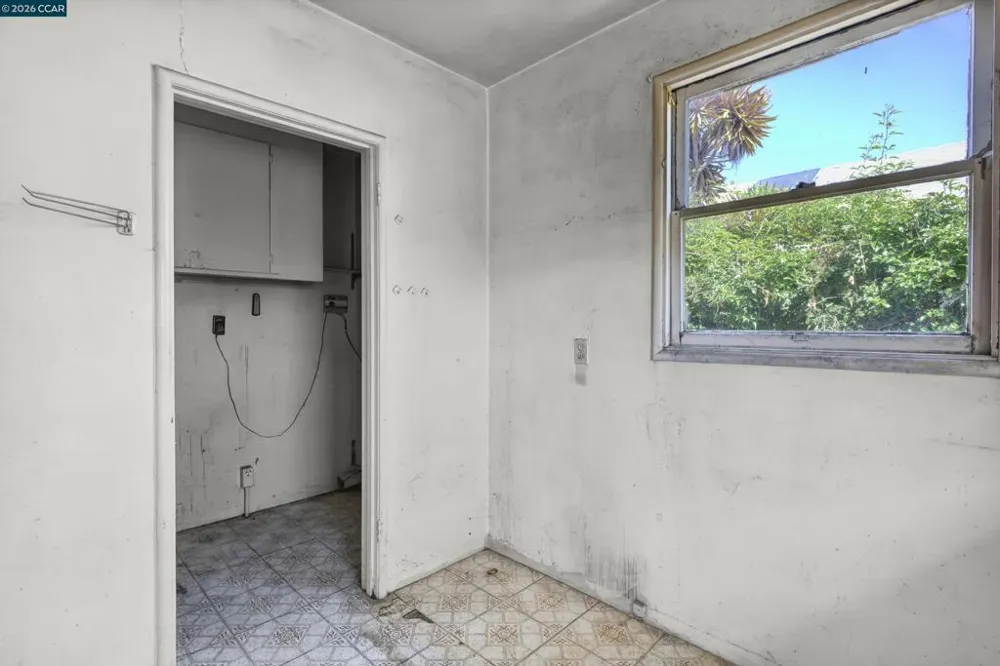 5526 Carl Ave Richmond, CA 94804