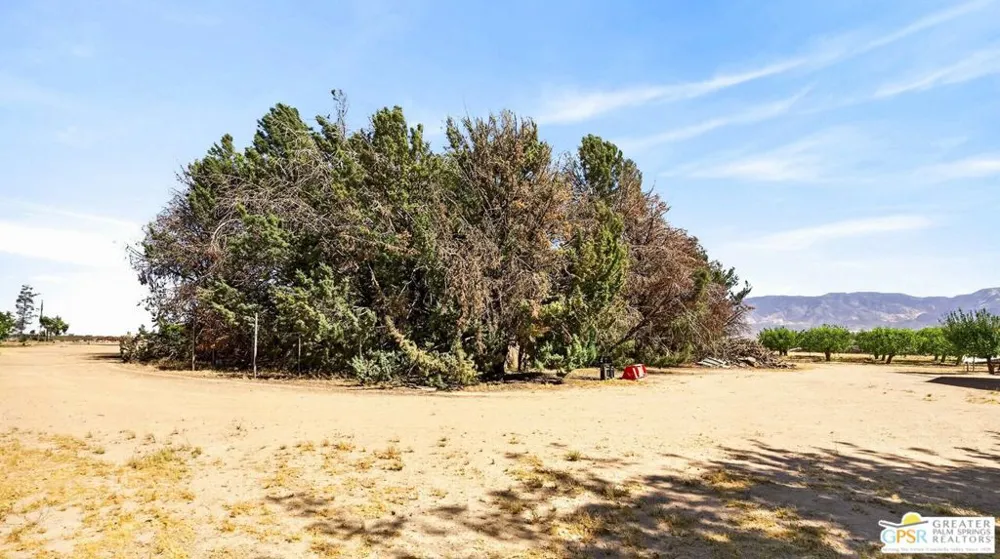 11446 Midway Avenue Lucerne Valley, CA 92356