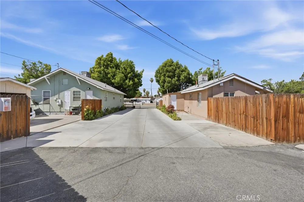 329 McCord Ave Bakersfield, CA 93308