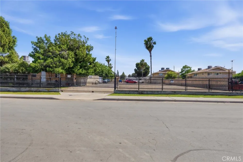 329 McCord Ave Bakersfield, CA 93308
