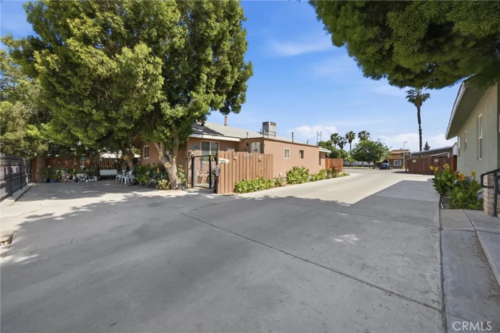329 McCord Ave Bakersfield, CA 93308