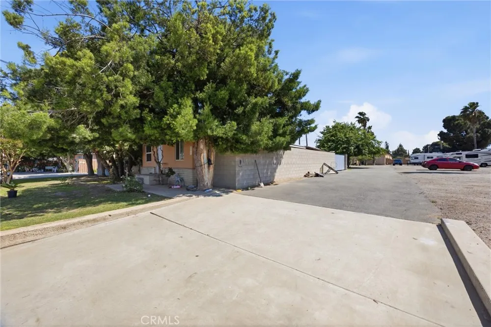 329 McCord Ave Bakersfield, CA 93308