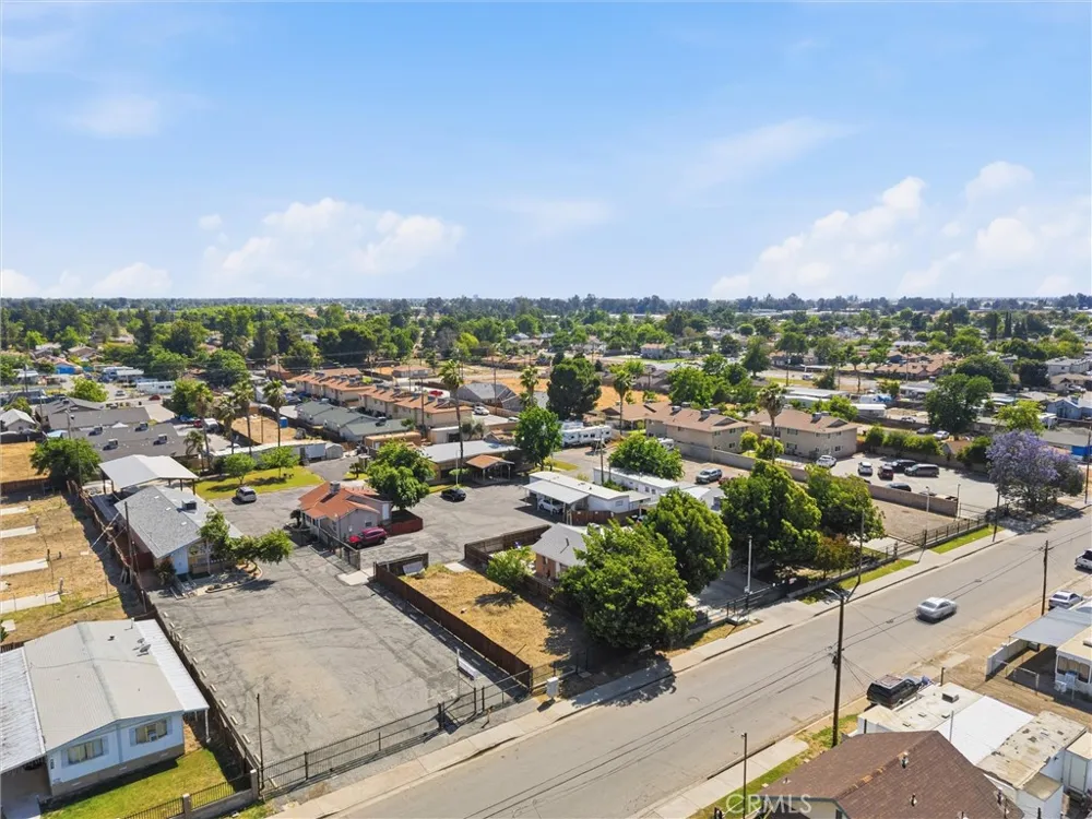 329 McCord Ave Bakersfield, CA 93308