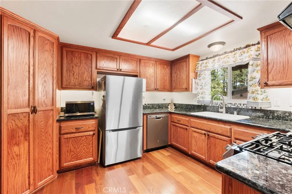 5399 Lone Pine Canyon Wrightwood, CA 92397