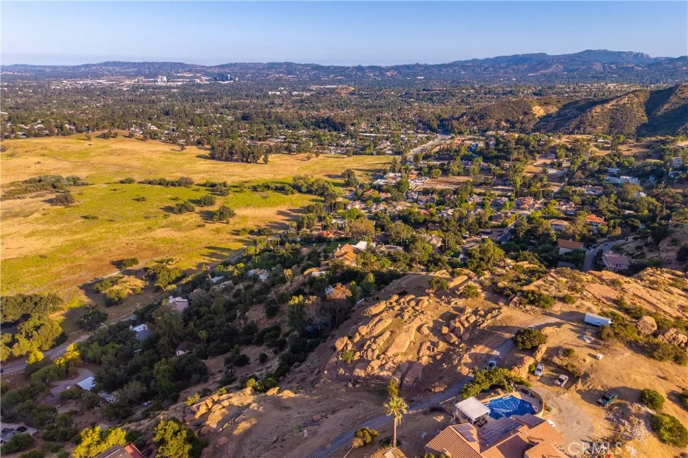 8740 Azul Drive West Hills, CA 91304