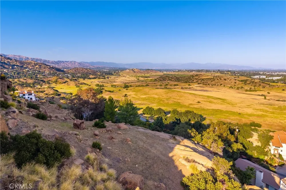 8740 Azul Drive West Hills, CA 91304