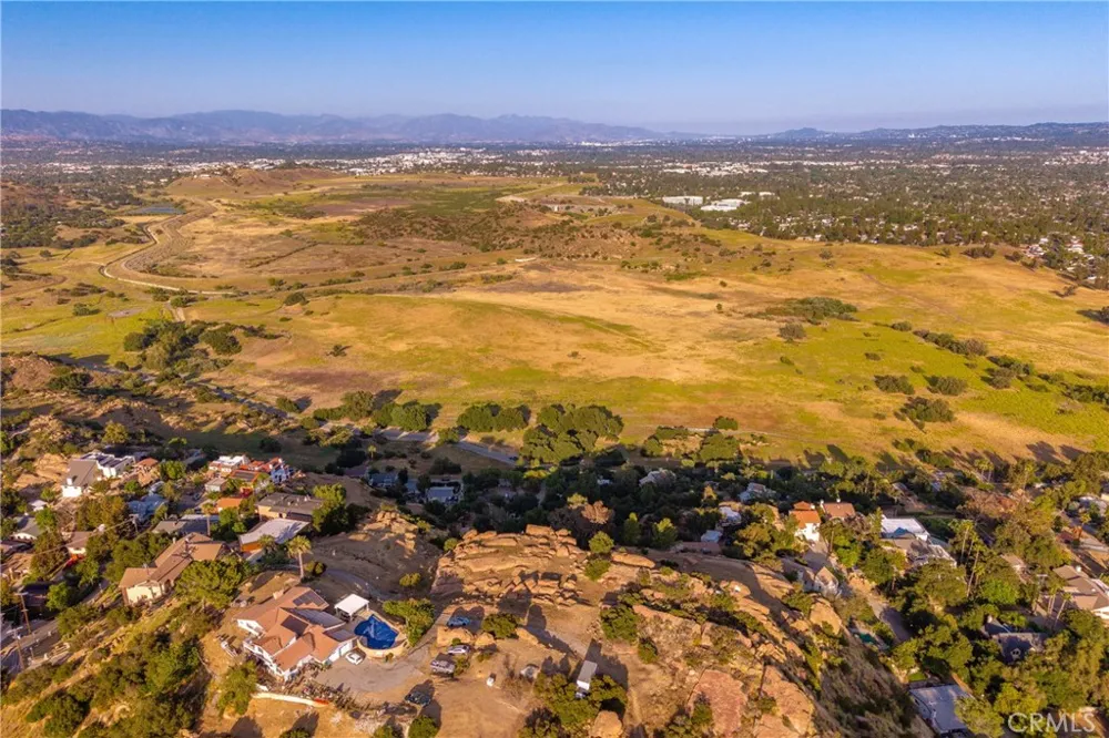 8740 Azul Drive West Hills, CA 91304