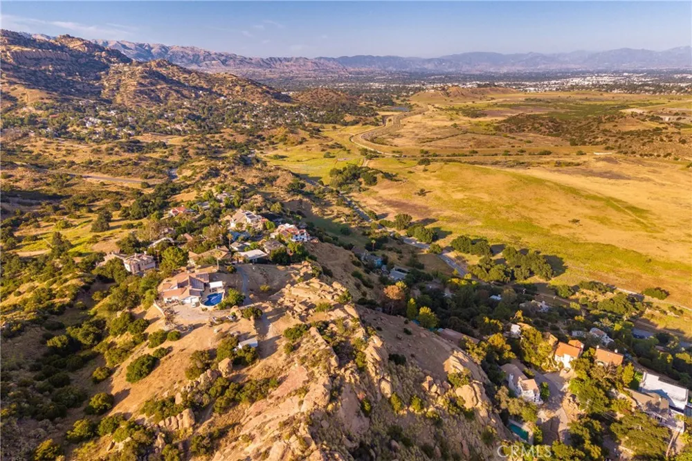 8740 Azul Drive West Hills, CA 91304