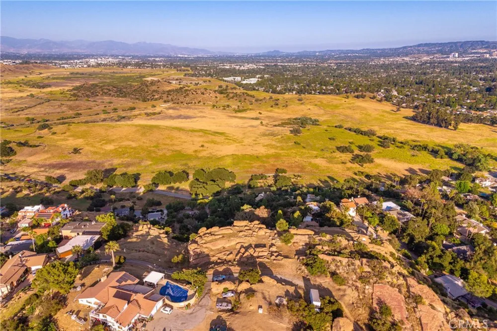 8740 Azul Drive West Hills, CA 91304