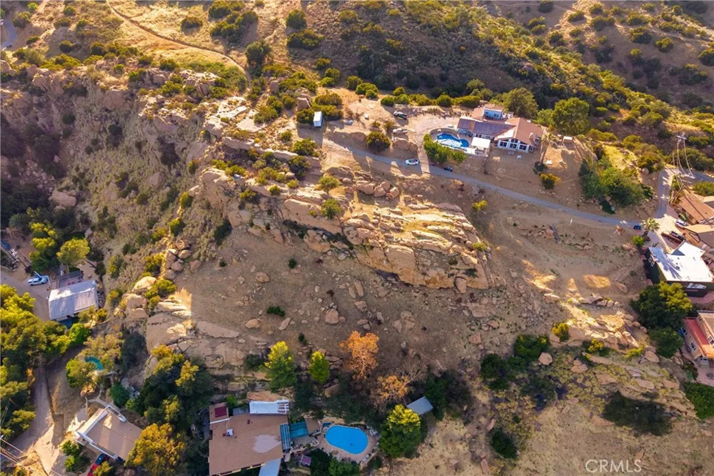 8740 Azul Drive West Hills, CA 91304