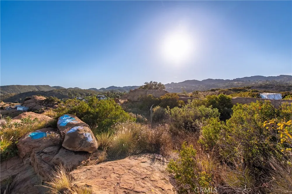 8740 Azul Drive West Hills, CA 91304