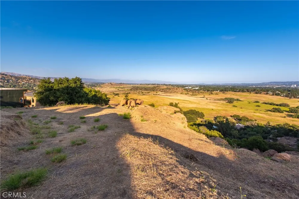 8740 Azul Drive West Hills, CA 91304