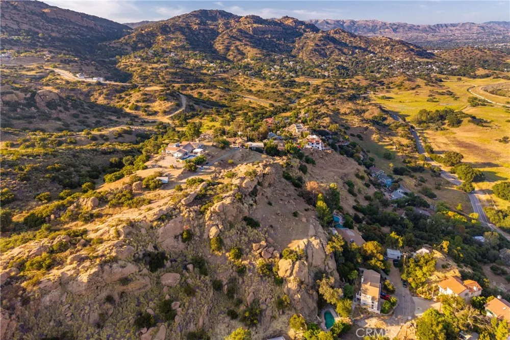 8740 Azul Drive West Hills, CA 91304