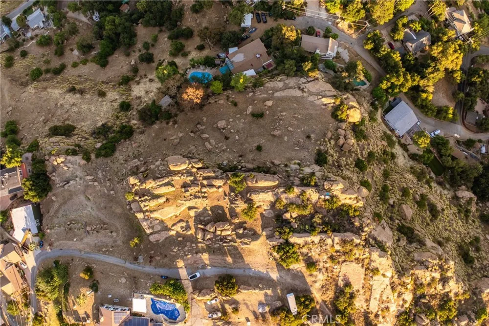 8740 Azul Drive West Hills, CA 91304