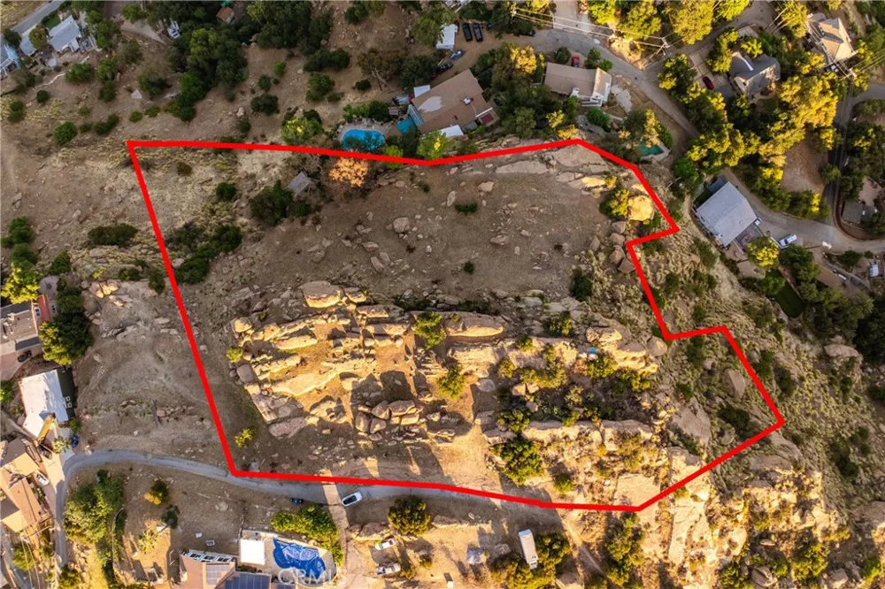8740 Azul Drive West Hills, CA 91304